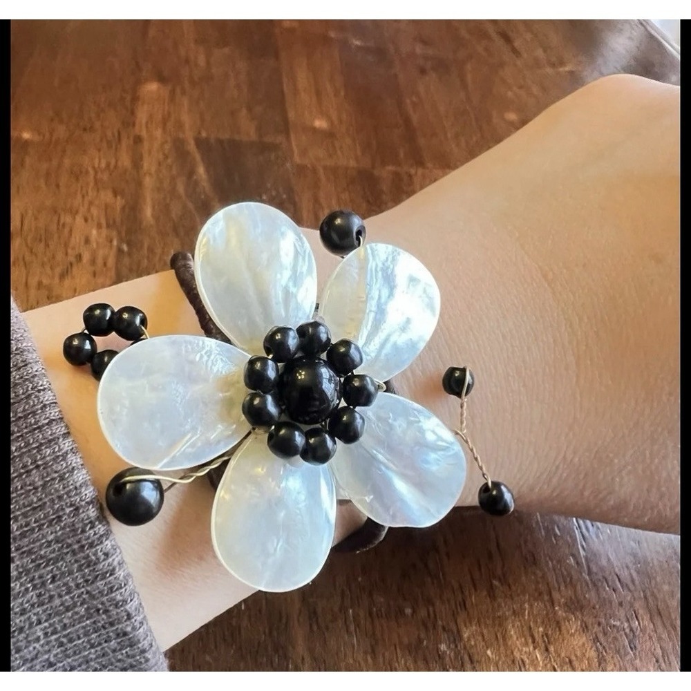 Cuff Bracelet Womens Handcrafted Natural Stone Flower Mother of Pear Glam Gift - Picture 9 of 12